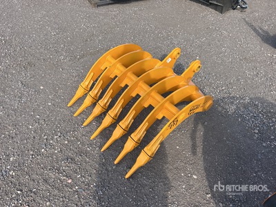 2025 GIYI 32 in Excavator Rake - Fits Cat 305 (Unused)