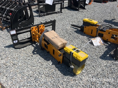 2025 GIYI GY-D680 Skid Steer Post Driver (Unused)