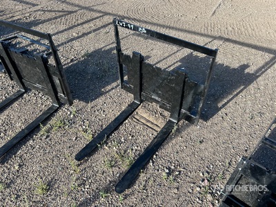 2025 GIYI GY-XHC 24 in Mini Skid Steer Forks (Unused)