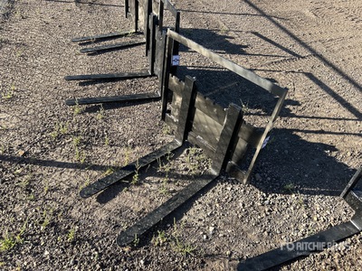 2025 GIYI GY-XHC 24 in Mini Skid Steer Forks (Unused)