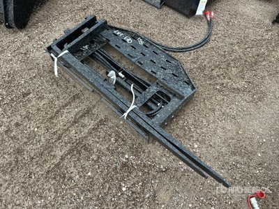 2025 GIYI SF60 60 in Skid Steer Forks (Unused)