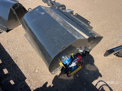 2025 GIYI GY-BS43 43 in Mini Balayeuse pour chargeuse à différentiel (Unused)