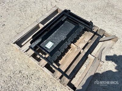 2025 GIYI GY-XHC 29 in Mini Skid Steer Forks (Unused)