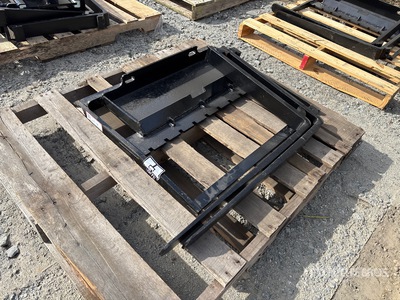 2025 GIYI GY-XHC Mini Skid Steer Forks (Unused)