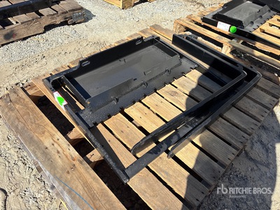 2025 GIYI GY-XHC 29.5 in Mini Skid Steer Forks (Unused)