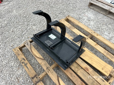 2025 GIYI GY-TRP12 12 in Skid Steer Ripper Scarifier (Unused)