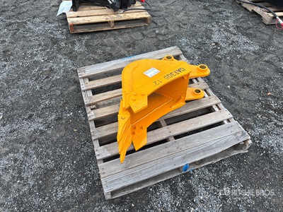 2025 GIYI GY-BK 12 in Cat 305 Excavator Bucket (Unused)