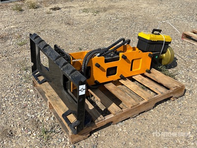 2025 GIYI GY-D680 56 in Skid Steer Post Driver (Unused)