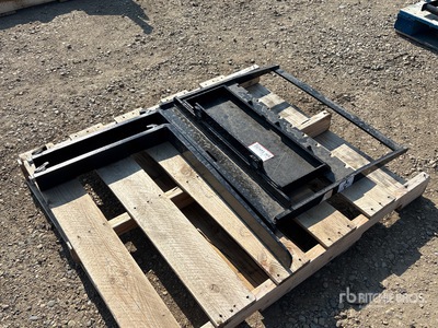 2025 GIYI GY-XHC 30 in Mini Skid Steer Forks (Unused)