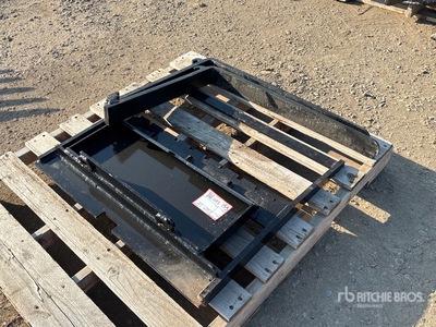 2025 GIYI GY-XHC 30 in Mini Skid Steer Forks (Unused)