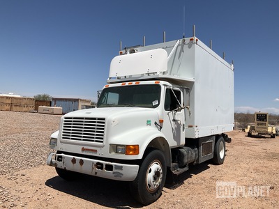 1991 Navistar 4700 Van Truck