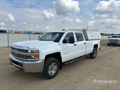 2015 Chevrolet Silverado 2500HD 4x4 Crew Cab ピックアップ