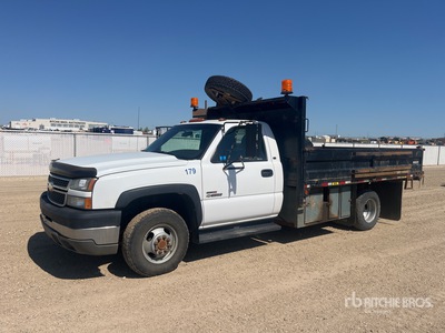 2005 Chevrolet Silverado 3500HD 4x4 شاحنة قلابة حمولة خفيفة