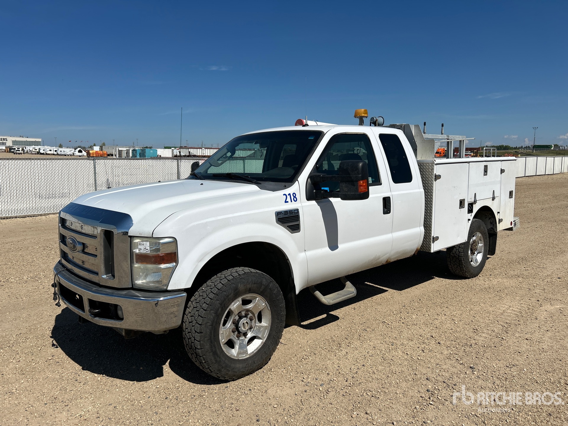 2009 Ford F-350 XLT XLT 4x4 Extended Cab Utility Truck
