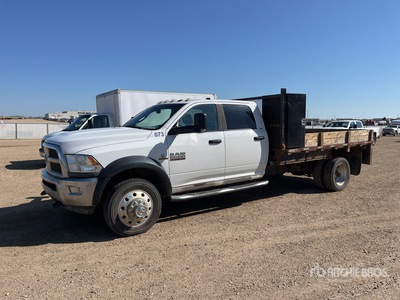 2014 Ram 5500HD SLT 4x4 Crew Cab Platte vrachtwagen