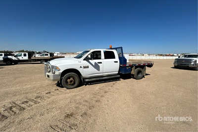 2018 Ram 3500HD 4x4 Crew Cab Flatbed Truck