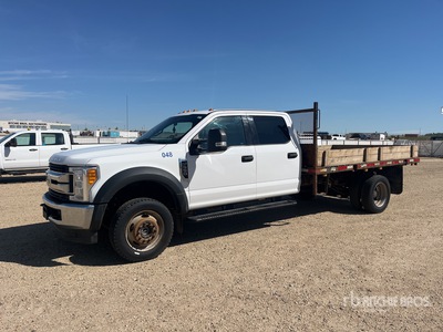 2017 Ford F-550 XLT 4x4 Crew Cab Flatbed Truck