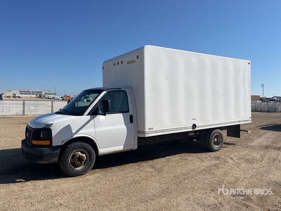 2010 GMC Savana 3500 Van Truck