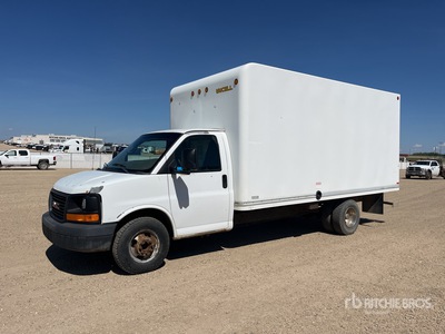 2010 GMC Savana 3500 Van Truck