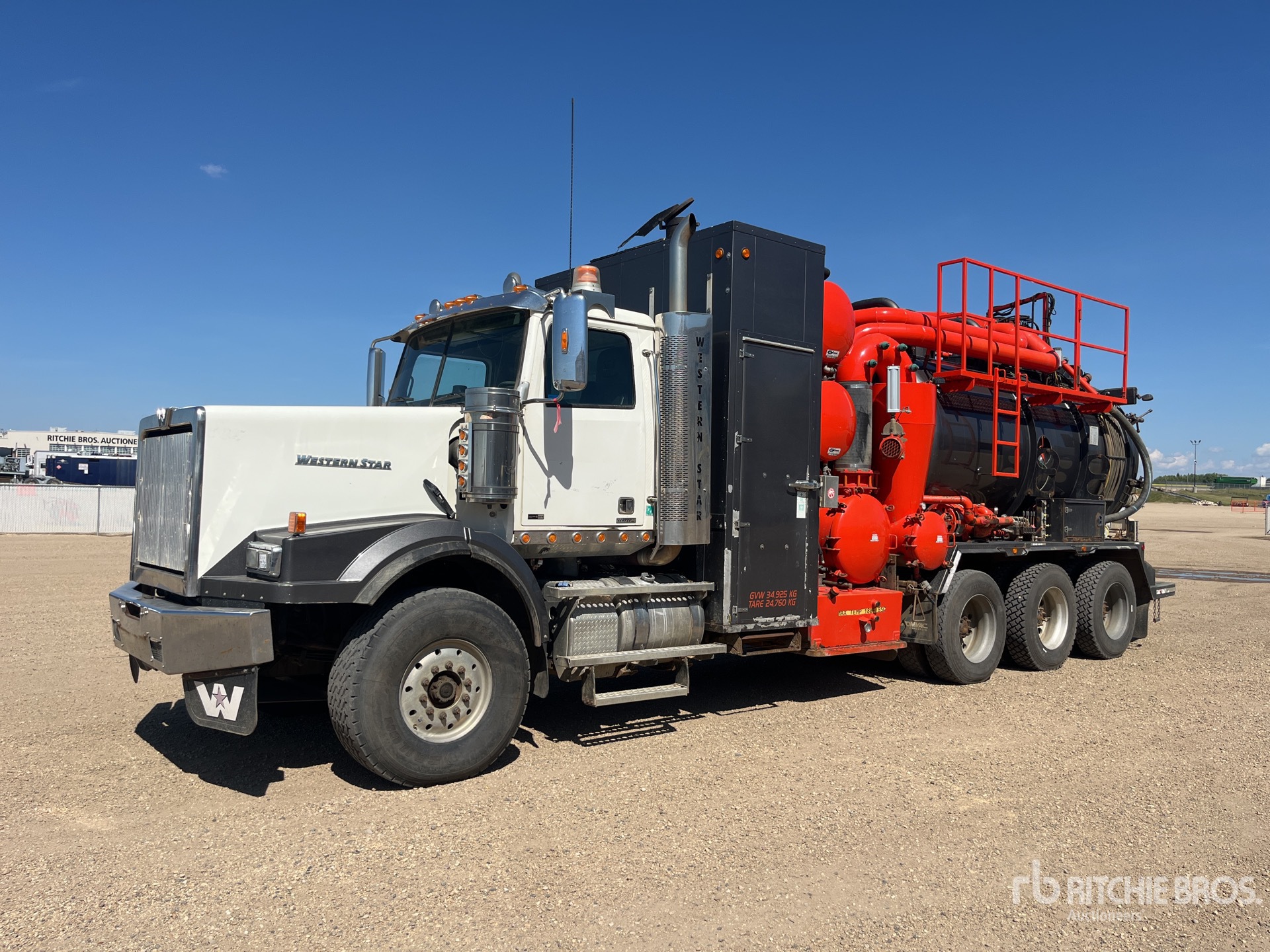 2014 Custom Vac Services on 2014 Western Star DT4900 8x6 Vacuum Excavator Truck
