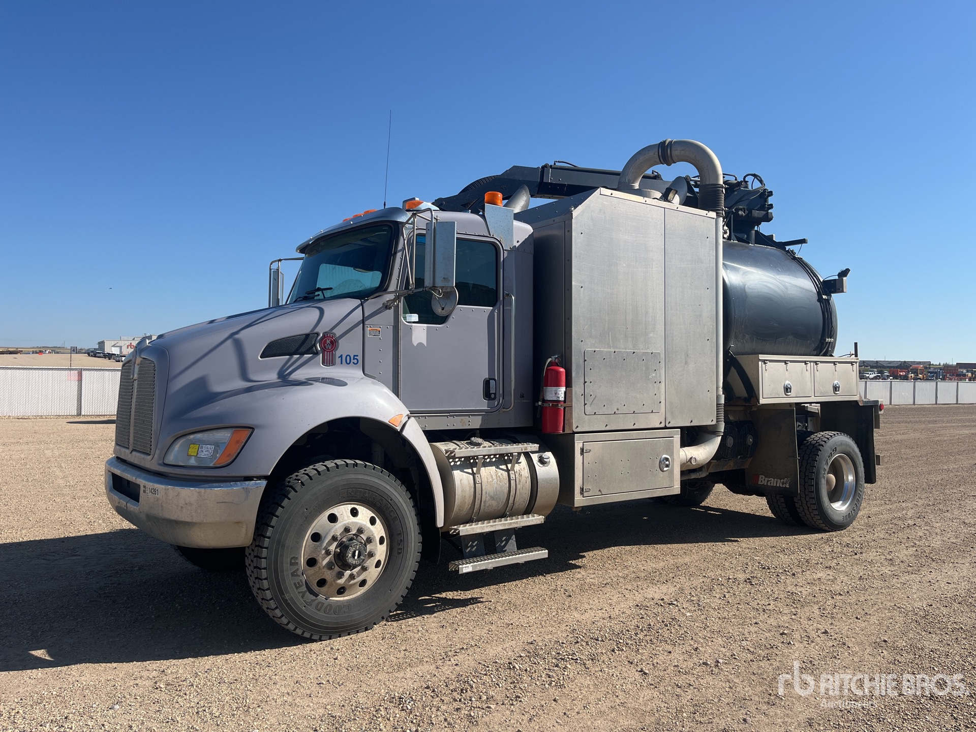 SmartVac SV750 on 2017 Kenworth T370 4x4 Vacuum Excavator Truck