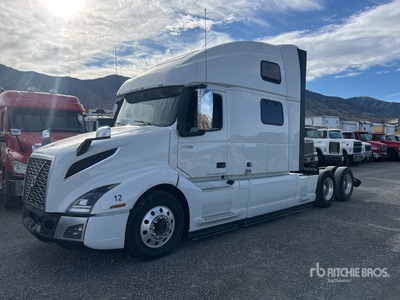 2023 Volvo VNL860 6x4 تراكتور شاحنة كابينة النوم (ثنائية المحور)