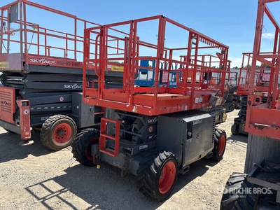 2019 Skyjack SJ6826 RT 4x4 Diesel Elevador de tijera