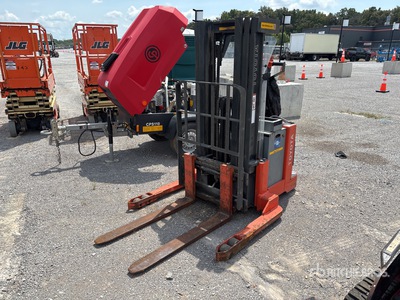 2018 Toyota 6BWS15 2750 lb Electric Stacker