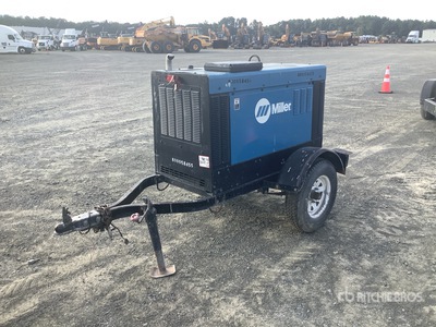 2015 Miller Big Blue 400 Soldadora