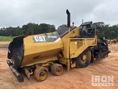 2012 Cat AP1000E Wheel Extendedora de Asfalto