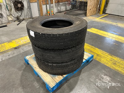 Quantity of (3) Michelin XDN2 11R22.5 Neumáticos
