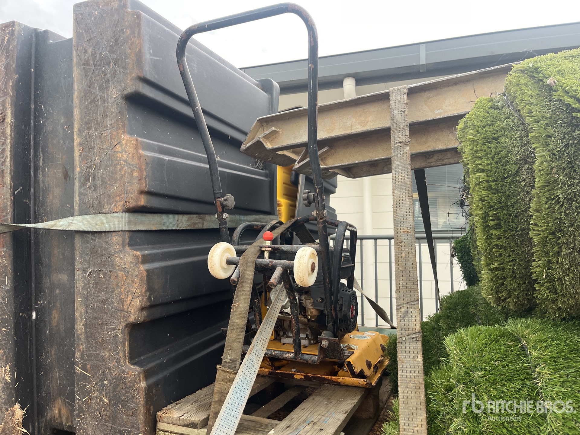 Vibratory Plate Compactor
