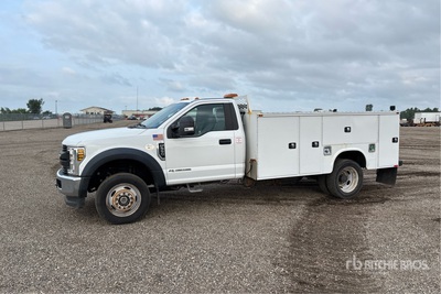 2018 Ford F-550 XL 4x4 Utility Truck