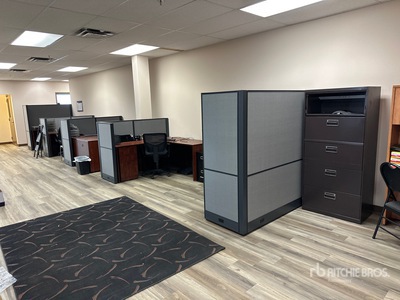 Quantity of Office Furniture Mobiliario de oficina