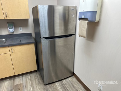 Quantity of Home and Office Furniture