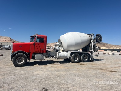 2007 Peterbilt 357 8x4 Mixer Truck
