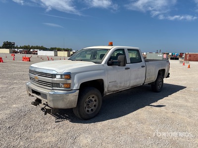 2018 Chevrolet Silverado 3500HD 4x4 Crew Cab Pickup