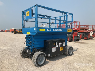 2016 Genie GS-4069DC Electric Scissor Lift