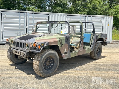 AM General M1097R1 HMMWV 4 Door w/Truck Body