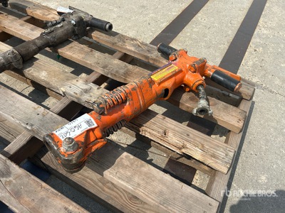 2017 APT 160 Pneumatic Demolition Breaker