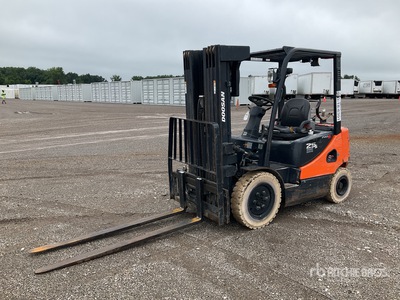 2017 Doosan G25P5 3850 lb Pneumatic Tire Gabelstapler