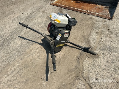 2016 Ground Hog C-71-5H 2-Man Power Auger
