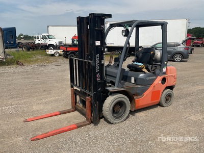 2018 Toyota 8FGU25 4500 lb Pneumatic Tire Chariot Élévateur