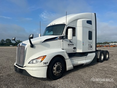 2022 Kenworth T680 6x4 Cabeza Tractora Cabina Dormitorio