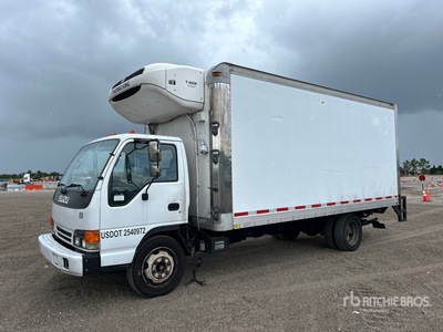 2005 Isuzu NPR 4x2 Tires