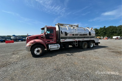 2008 Peterbilt 340 6x4 Vacuum Tanker Truck