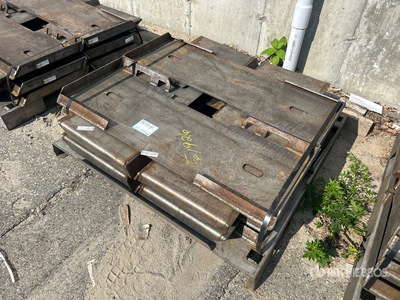 2025 Kit Containers QT-F-BLANK 46 in Skid Steer Attachment Mounting Plate (Unused)