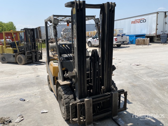 MONTACARGAS TCM FG25T7L
