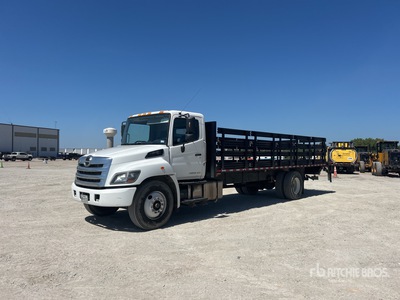 2019 Hino 268 4x2 Flatbed Truck