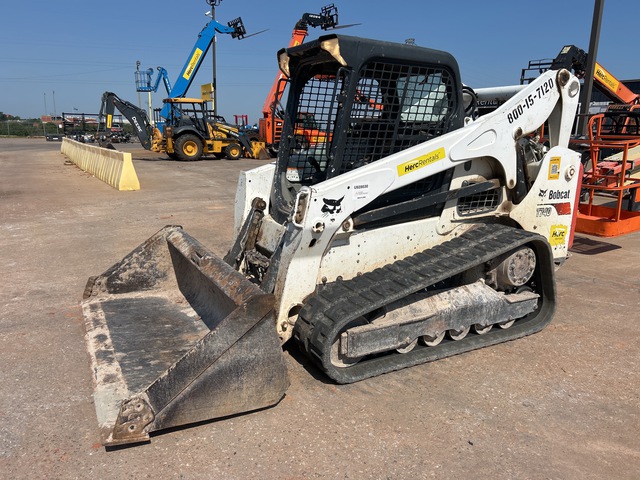 2017 Bobcat T740